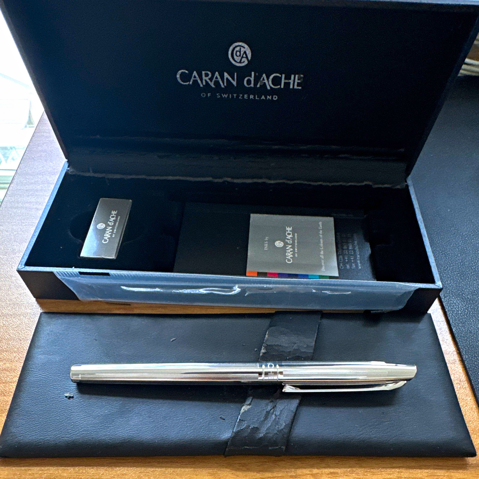 Vintage Caran d’Ache Madison Fountain Pen 18K 750 Gold M Nib NOS Box & Papers Vintage Caran d’Ache Madison Fountain Pen 18K 750 Gold M Nib NOS Box & Papers