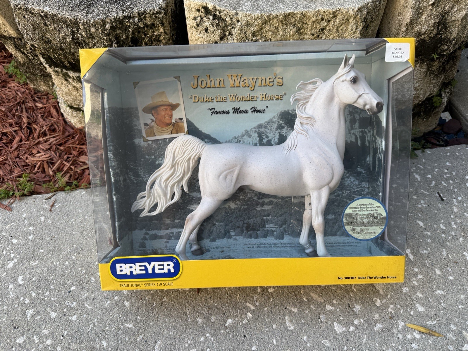 New Breyer #300307 John Wayne’s Duke The Wonder Horse Saddlebred Tractor Supply