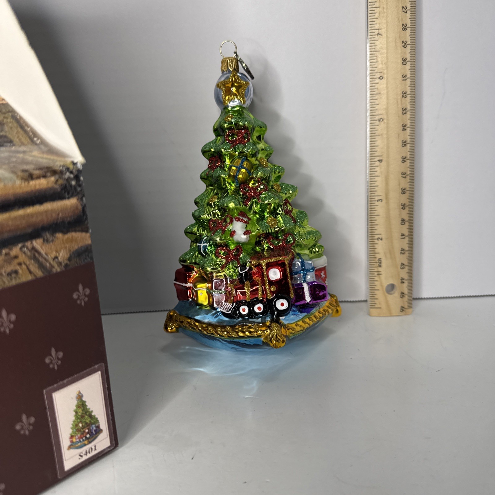 S401 Christmas Tree With Greenery- Huras Family Glass Christmas Ornament