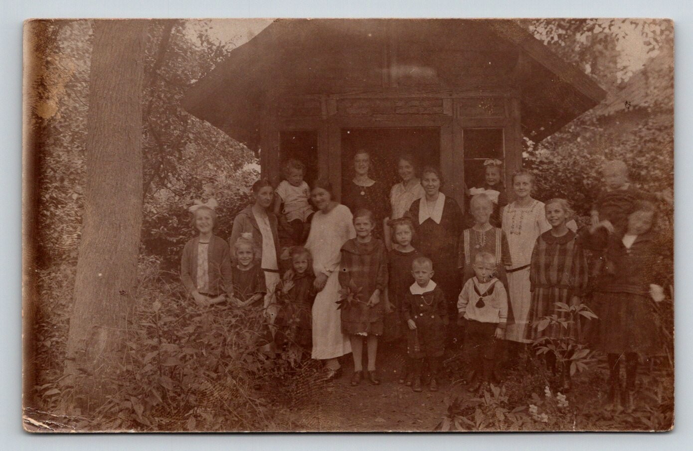 Vintage RPPC Group Portrait Women Children Rustic Building Cello-tix Postcard