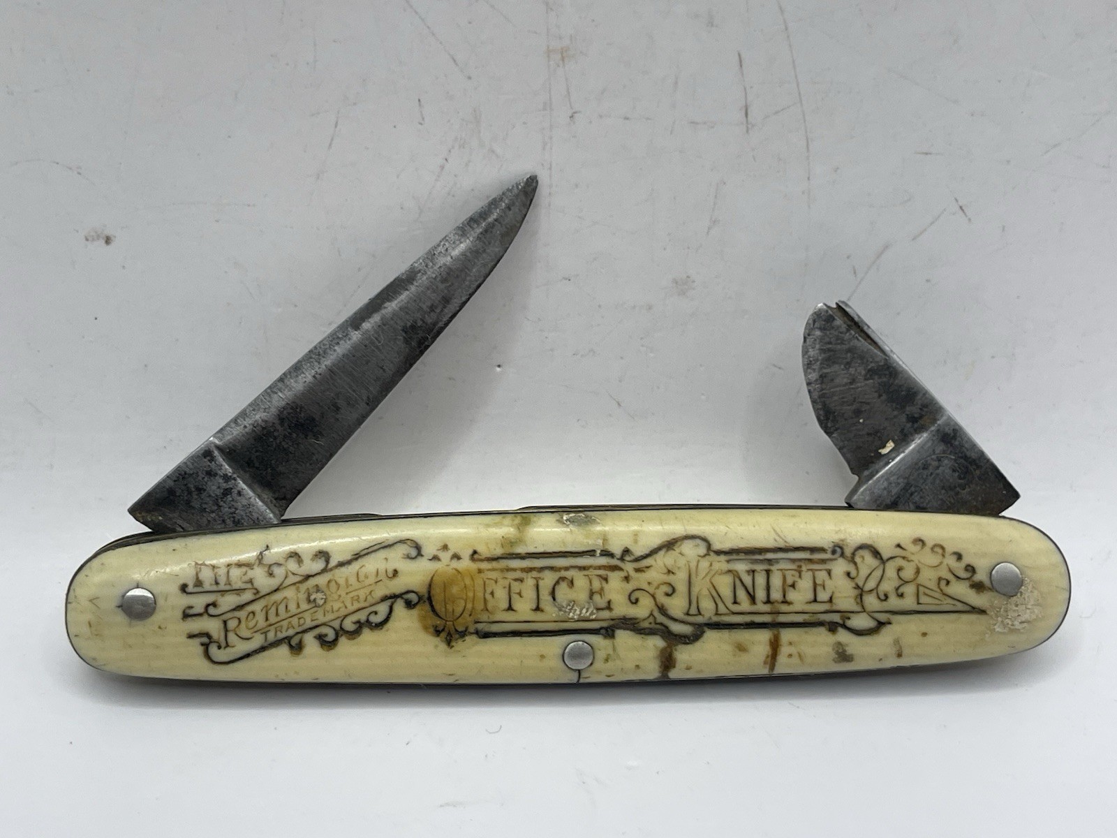 Vintage 1924-1933 REMINGTON Office Pocket Knife Bone Rough Charming Vintage 1924-1933 REMINGTON Office Pocket Knife Bone Rough Charming