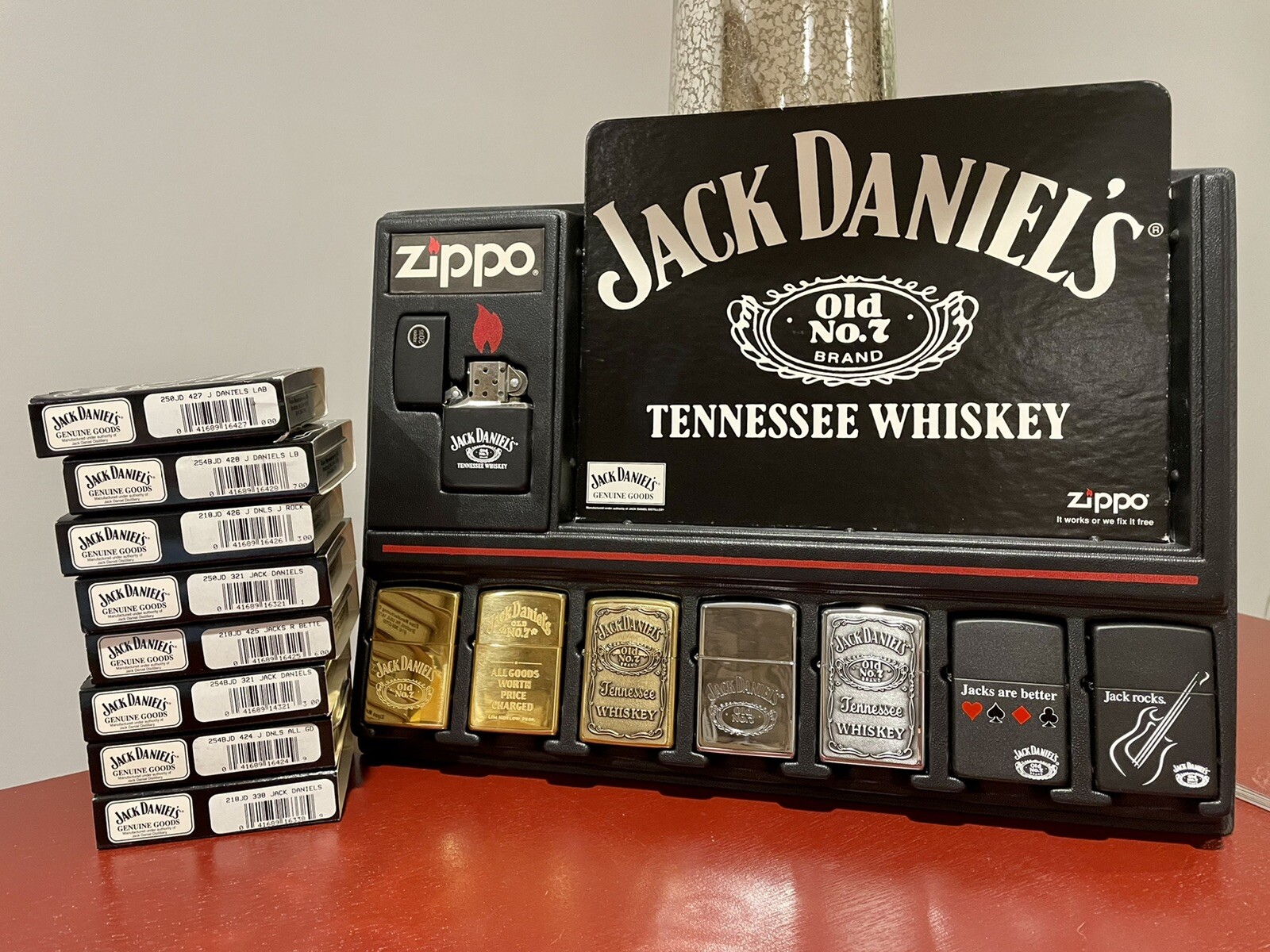 Jack Daniel's Zippo Lighters Vintage 1997 OLD no. 7 -Display of 8 Unfired Jack Daniel's Zippo Lighters Vintage 1997 OLD no. 7 -Display of 8 Unfired