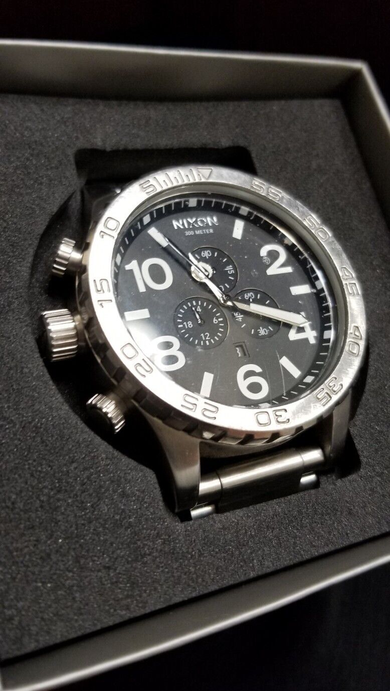 Authentic Genuine NIXON Watch 51-30 CHRONO Silver - Black 