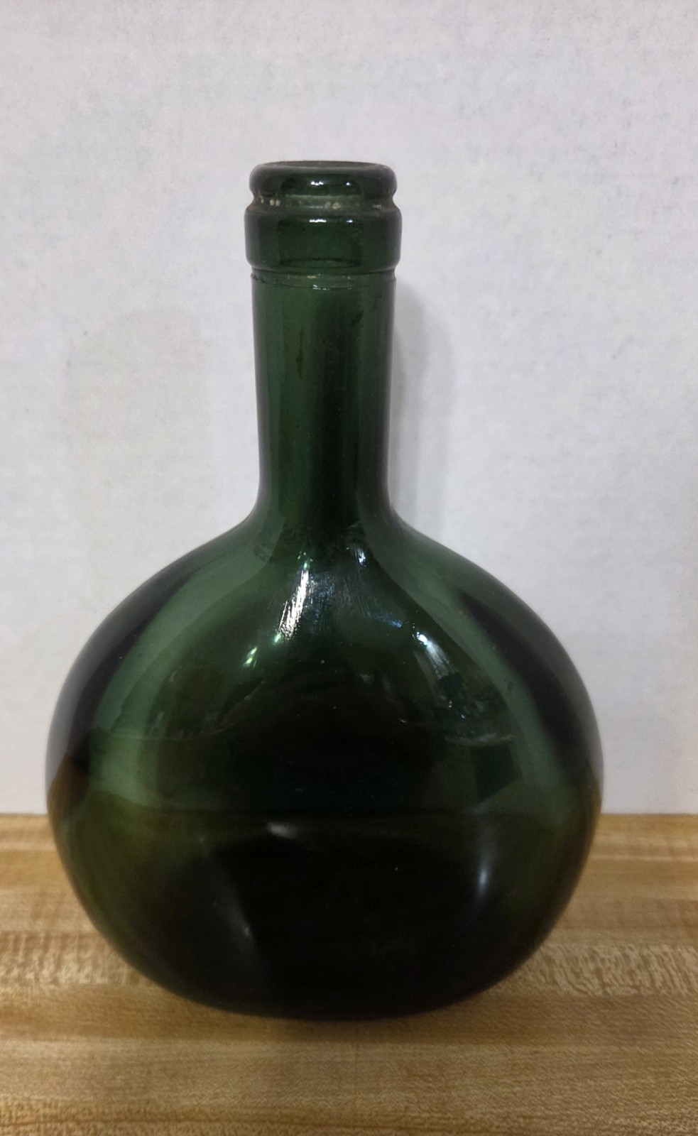 Vintage Green Glass Bottle FEDERAL  LIQUOR BOTTLE Marked 3 132 F MINT