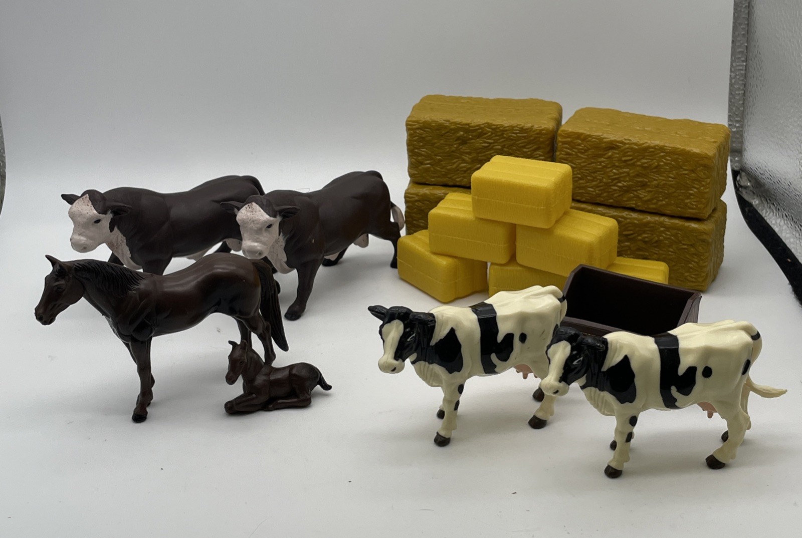 Vtg ERTL Animal Farm Country Cow BULL Horse Foal Collectible Farm Animals Lot Vtg ERTL Animal Farm Country Cow BULL Horse Foal Collectible Farm Animals Lot