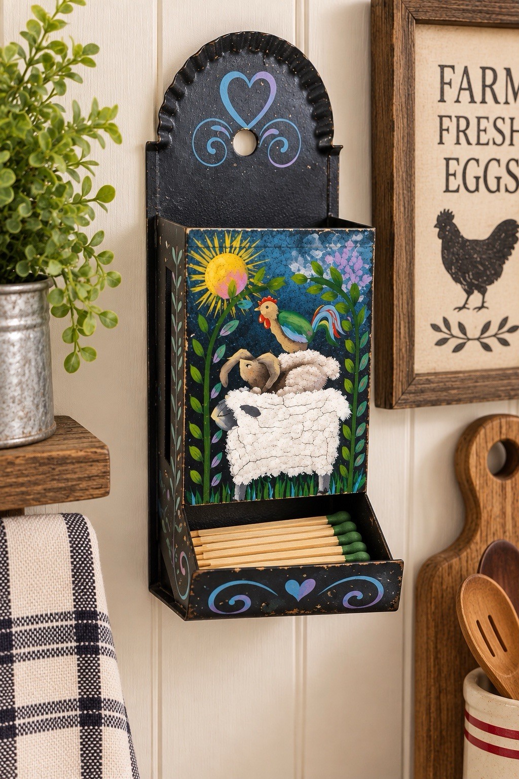 VTG Hand Painted Metal Wall Mount Match Holder Primitive Farmhouse Kitchen Deco