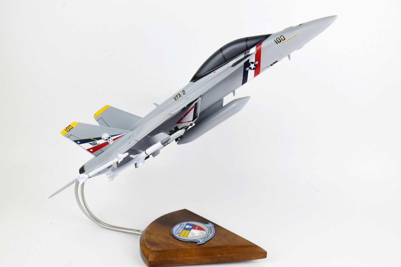 VFA-2 Bounty Hunters F/A-18F Model, Navy, 1/40th (18\