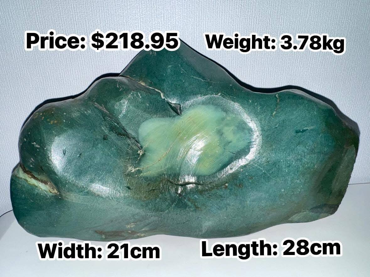 🌿Natural Polished Green Jasper Stone - Beautiful Hand Carving From Cambodia