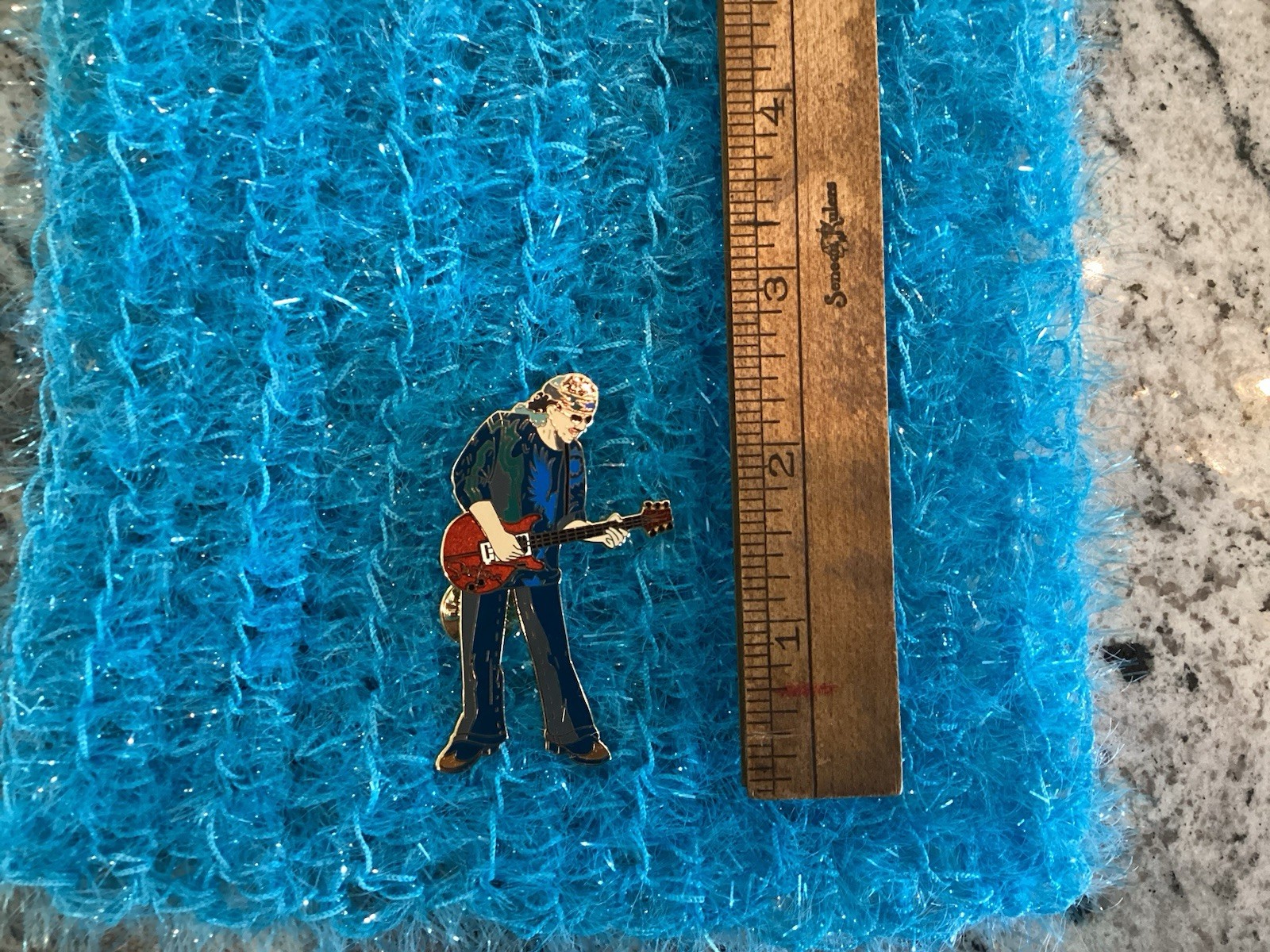 Vintage Carlos SANTANA GUITAR Figural Pin Concert Tour