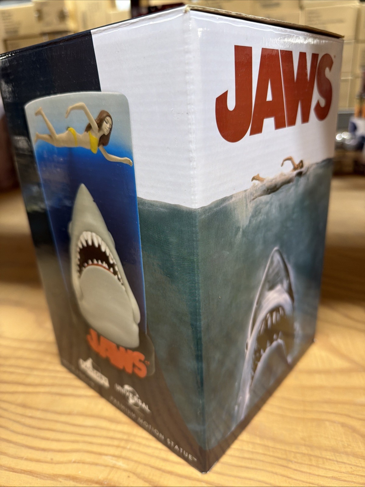 Jaws Movie Poster Premium Motion Statue Bobblehead Jaws Movie Poster Premium Motion Statue Bobblehead