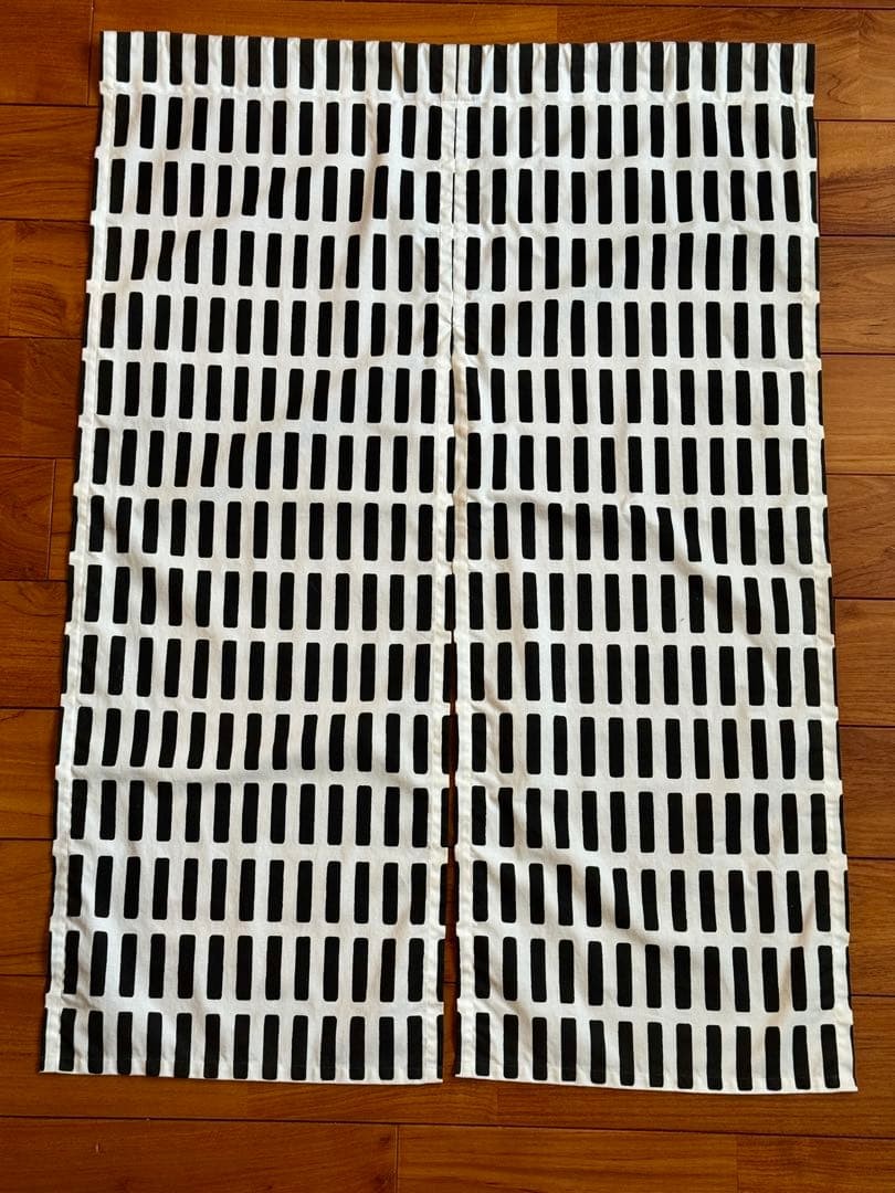 Noren [Artek / Artek] Sienna pattern curtain (approx. 100 x 71cm) black