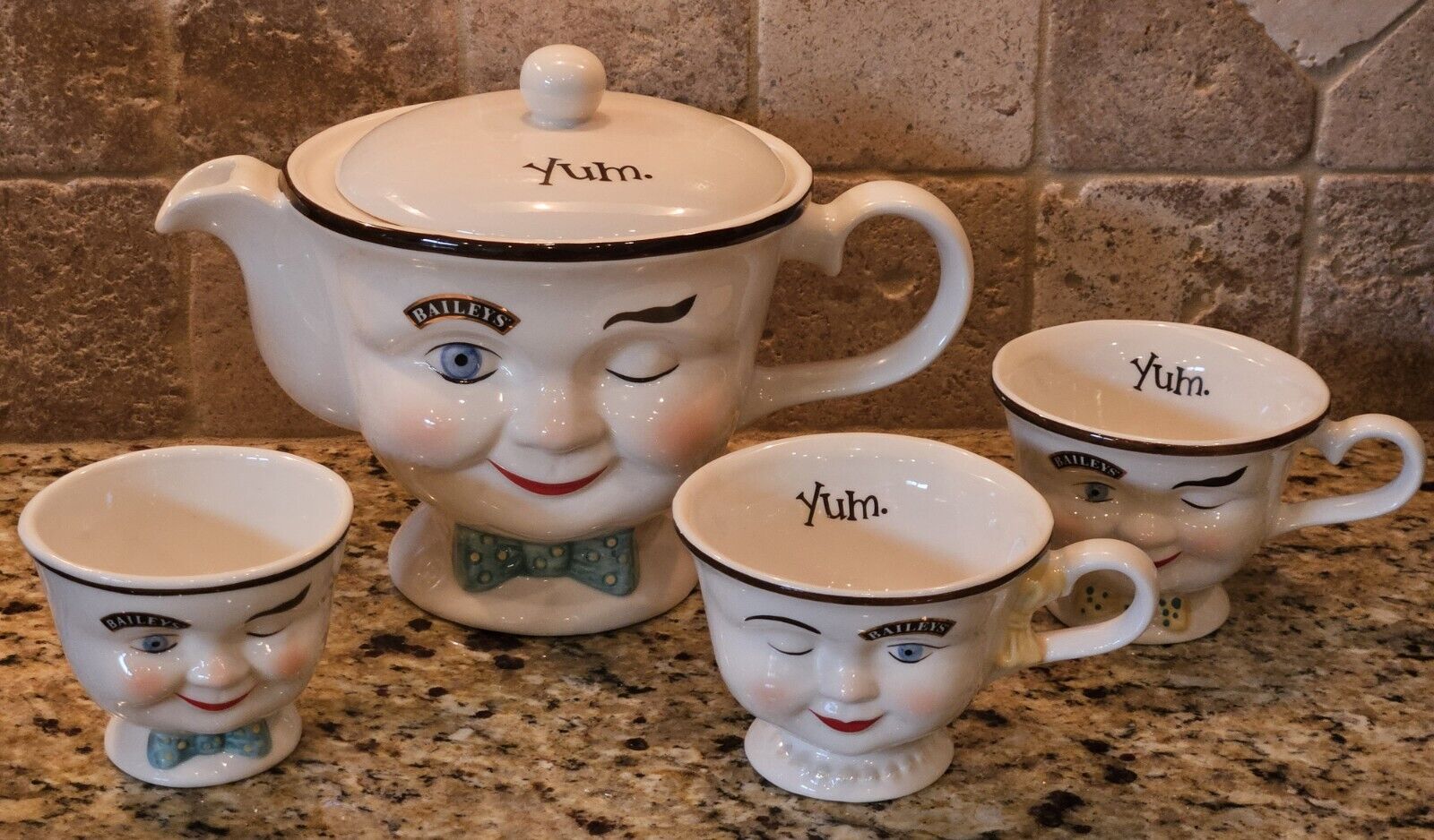 BAILEYS IRISH CREAM YUM Winking Face Teapot, Cups & Sugar Bowl Limited Edit.MINT
