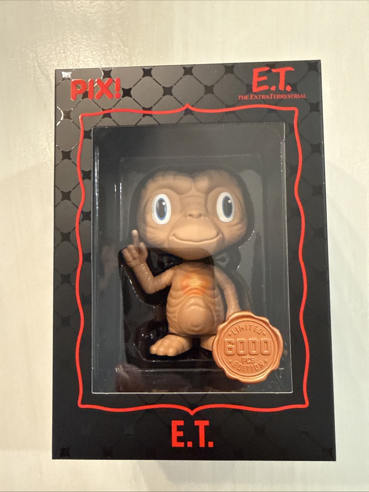 Thrilljoy PiX E.T. the Extra-Terrestrial E.T. Limited Edition Figure 6000 Hero