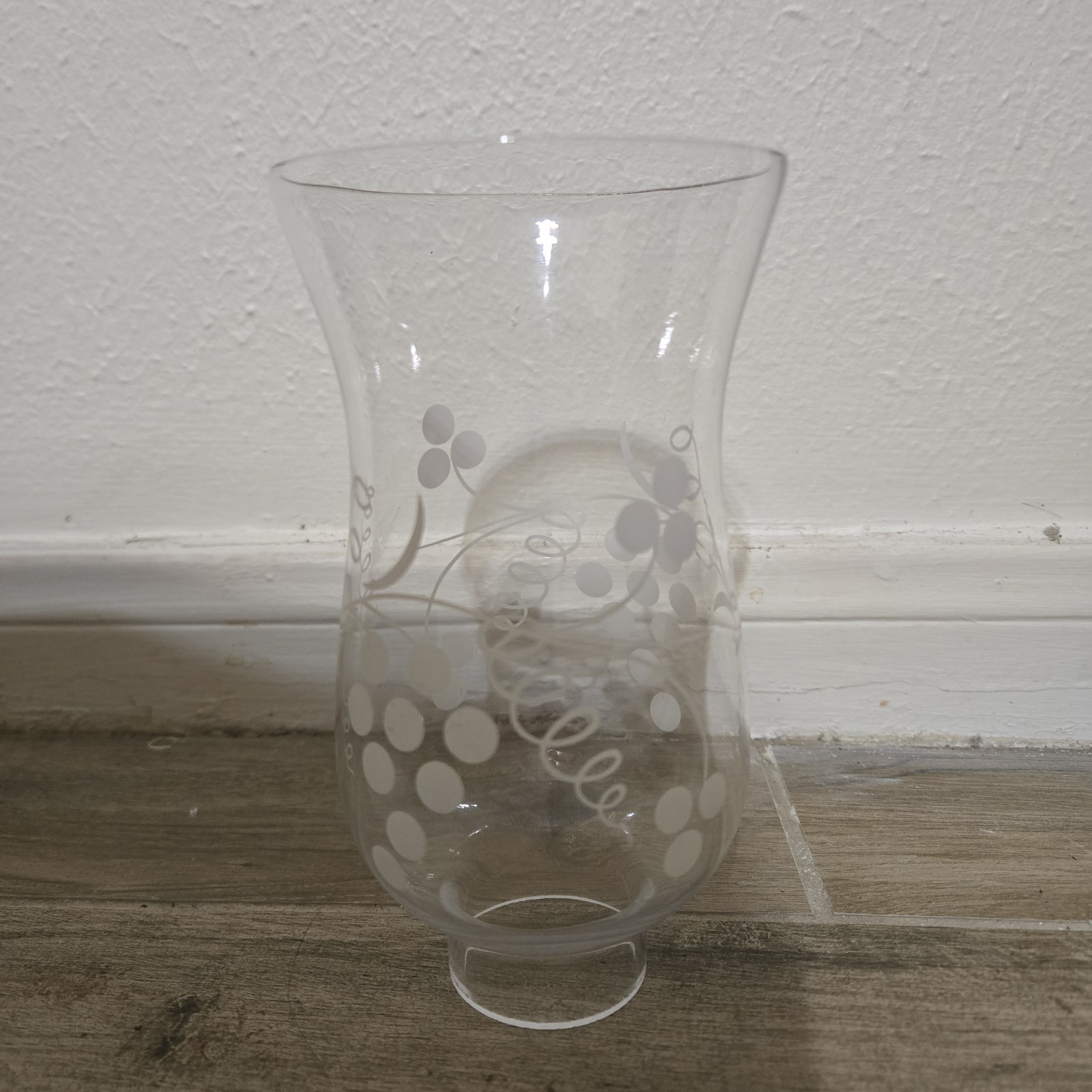 Vtg. Clear Glass Grapes/Vines Hurricane Chimney Shade 6.5\
