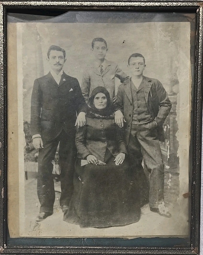 Early 1900's Antique Family Photograph Ornate Gilt Picture Frame Mother & 3 Sons