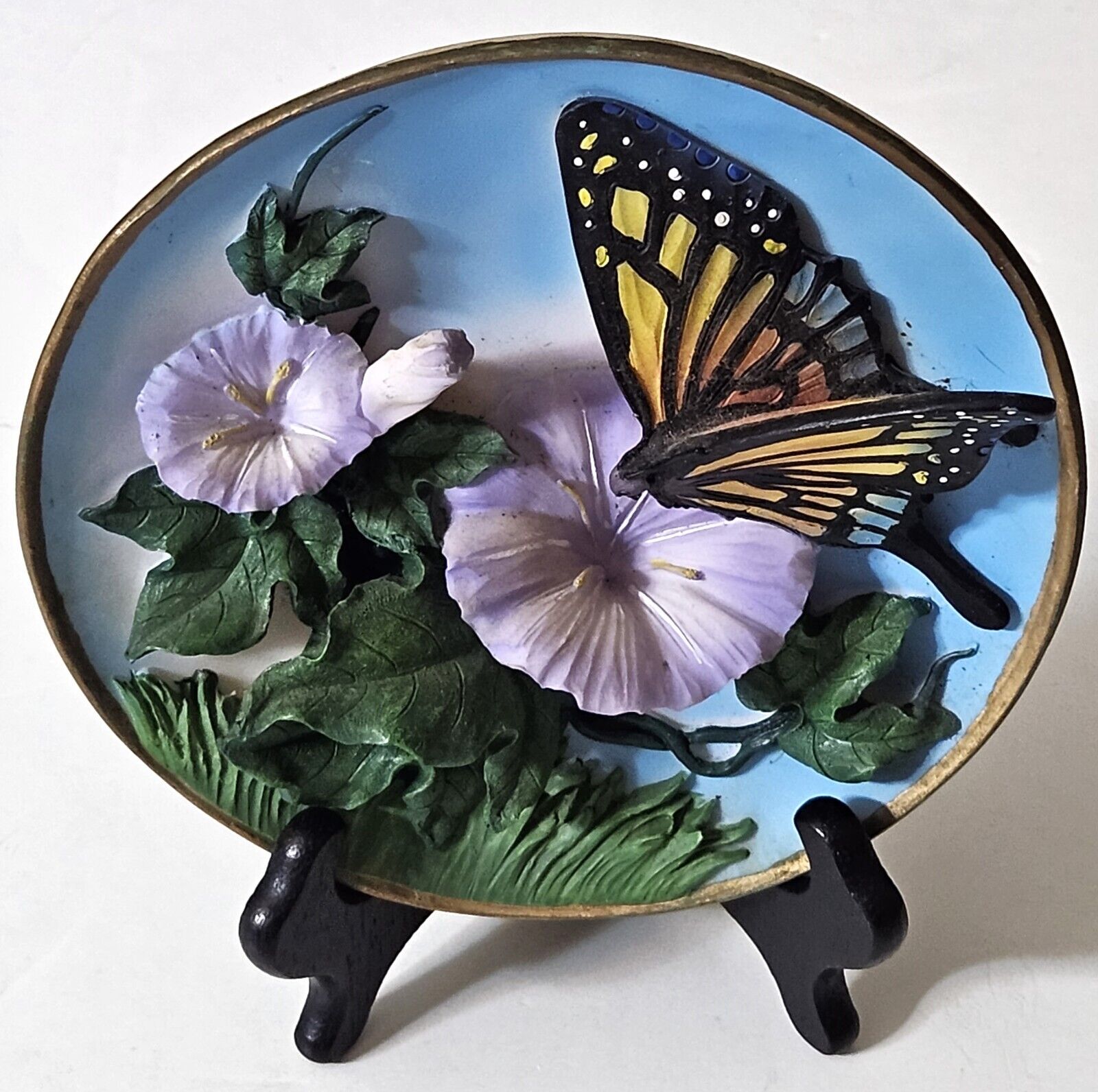Vintage Cadona 1999 Raised Butterfly Flower Plate