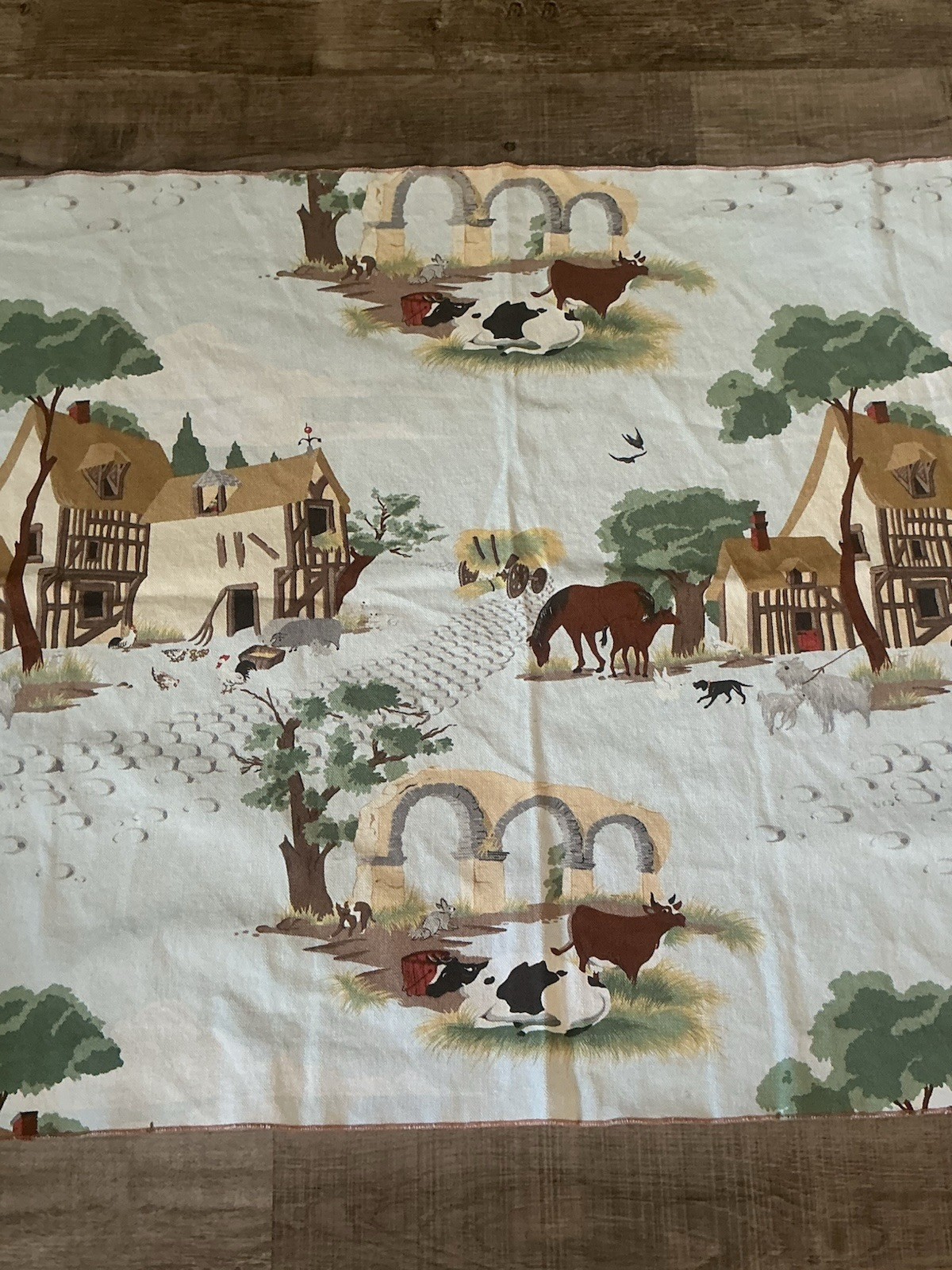 VTG 1994 Bassett McNab La Basse Cour Country Farmhouse Toile Cotton Fabric