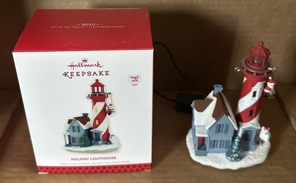 Hallmark Keepsake - Holiday Lighthouse Series #2 - 2013 Ornament -824-358 Hallmark Keepsake - Holiday Lighthouse Series #2 - 2013 Ornament -824-358