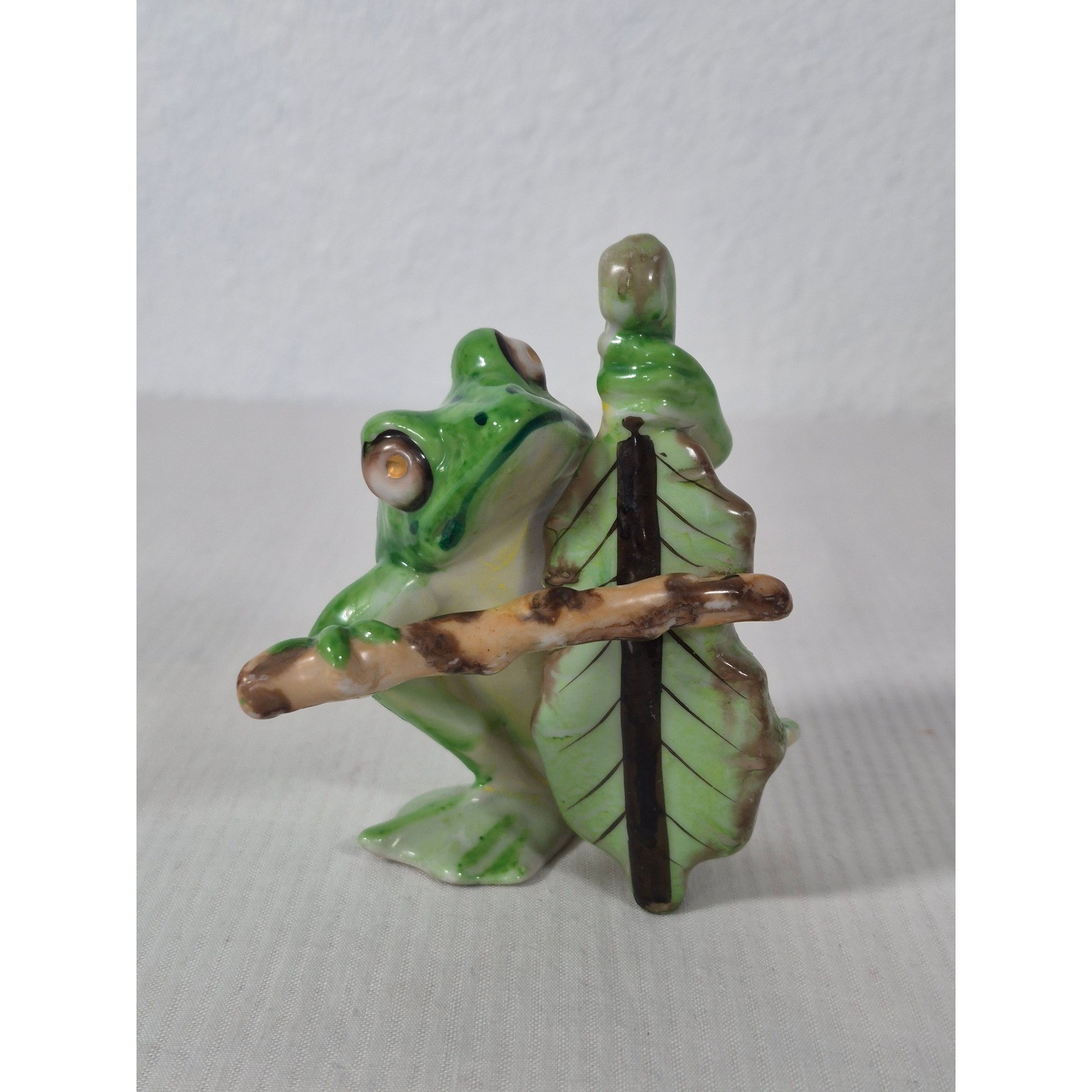 Vintage Made in Japan Ceramic Frog Figurine Playing Leaf Cello Musician Green Vintage Made in Japan Ceramic Frog Figurine Playing Leaf Cello Musician Green
