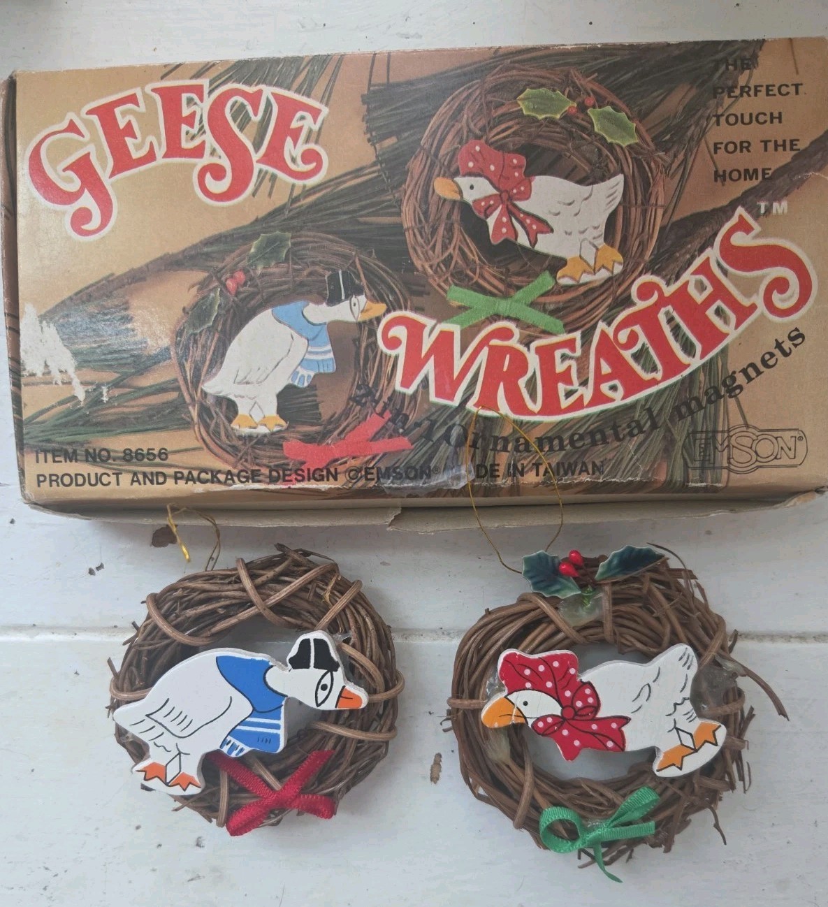 Vintage Emson Geese Wreaths Ornamental Magnets Set of 2 Country Goose 1985 Box