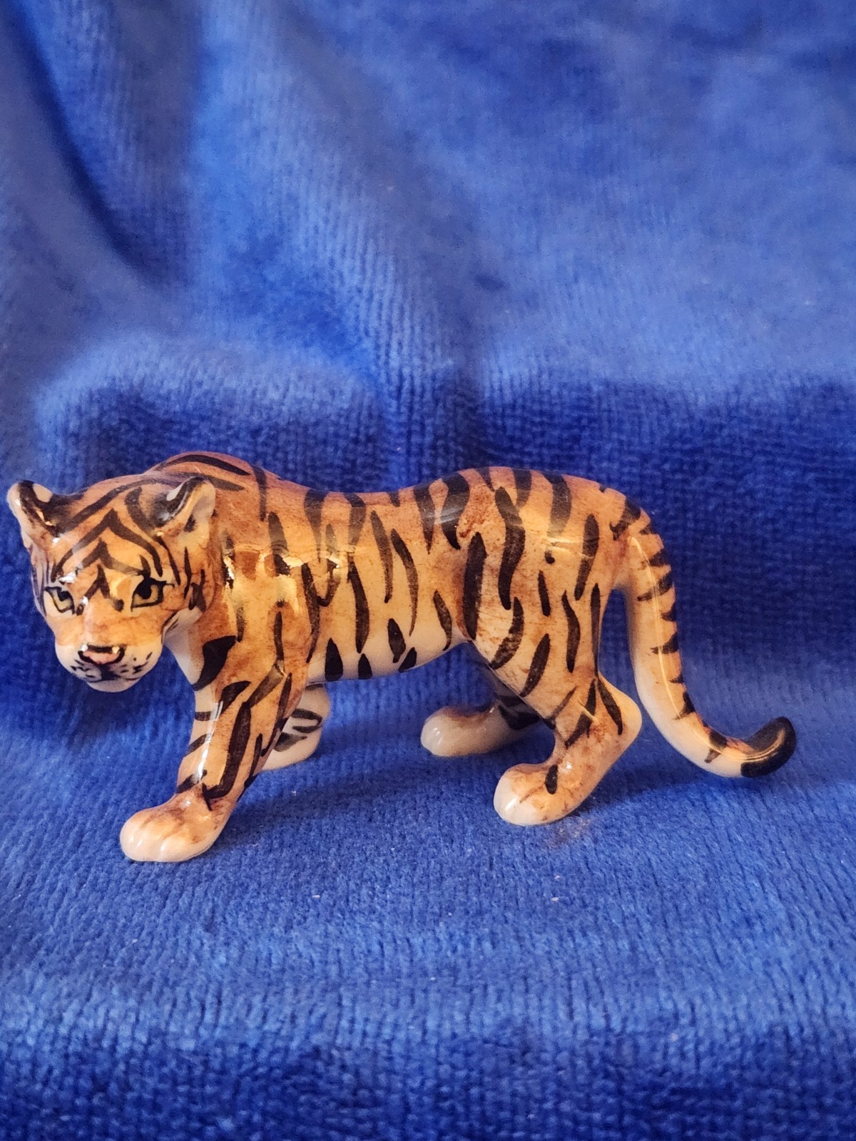 Very Nice Tiger Figurine Ceramic miniature Handmade Statue Souvenir Collectible