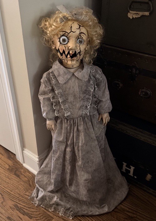 Spirit Halloween Abandoned Annie Jagged Mouth Scary Talk Retired Animatronic Box