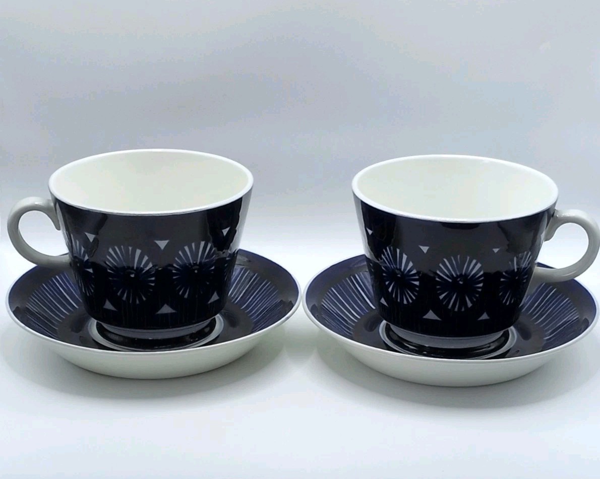 Vintage Arabia Finland Fiesta Teacup And Saucer By Ulla Procope Set Of 4 Vintage Arabia Finland Fiesta Teacup And Saucer By Ulla Procope Set Of 4