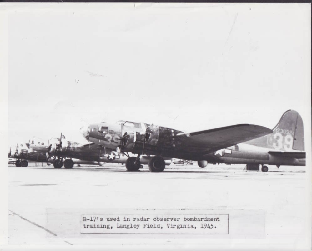 USAAF Boeing B-17 42-30924 radar observer bombardment training Langley 1945 pic