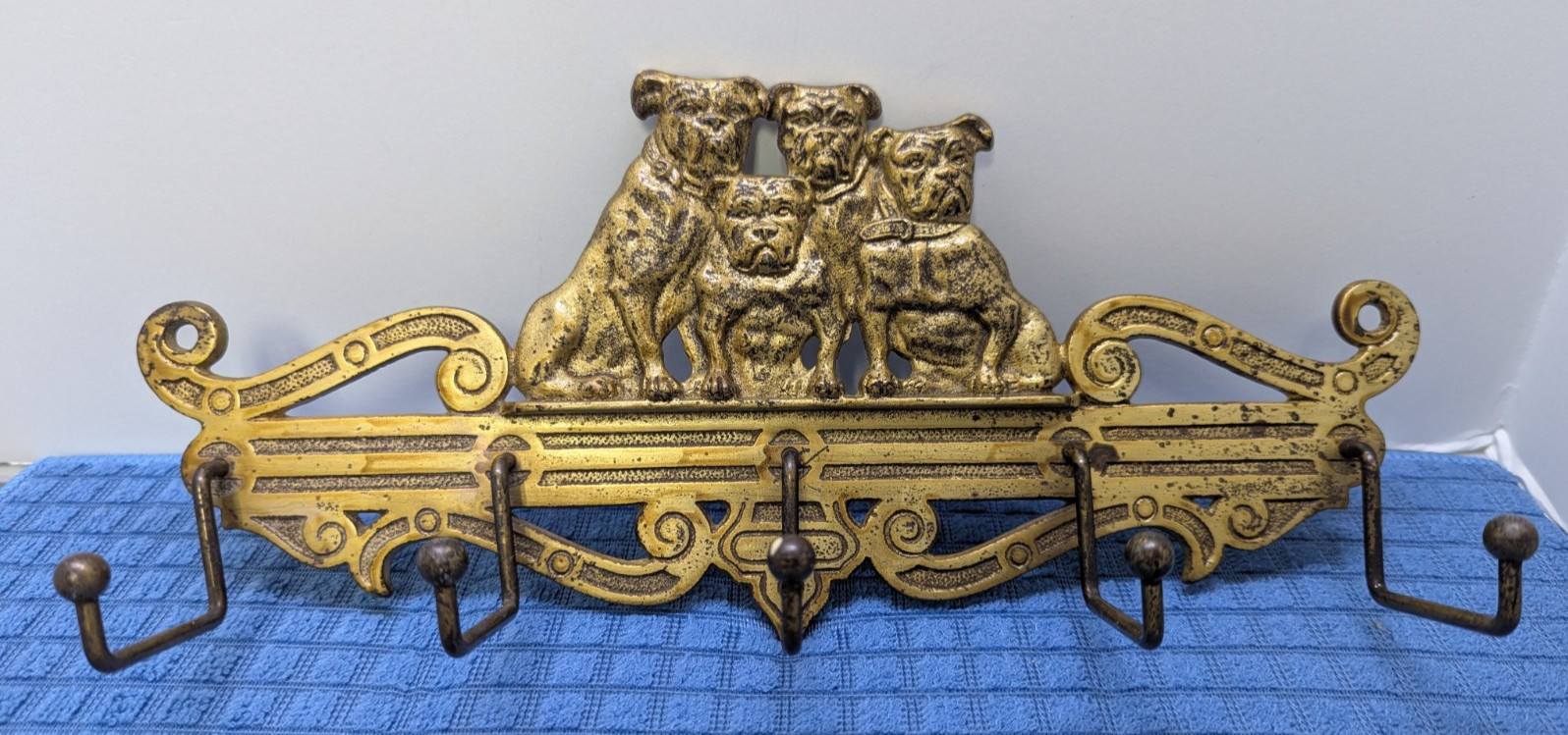 Antique HL Judd Cast Iron Bulldog Hook Key Tie Leash Jewelry Wall Rack Holder