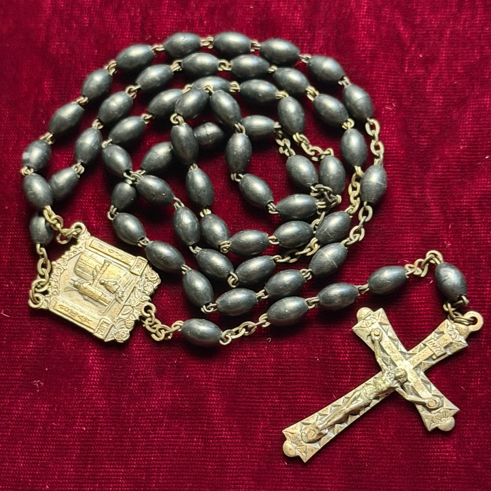 Vintage - Antique Altar Boy Center Medal 17.5 Inch Rosary Black Wood Beads Italy