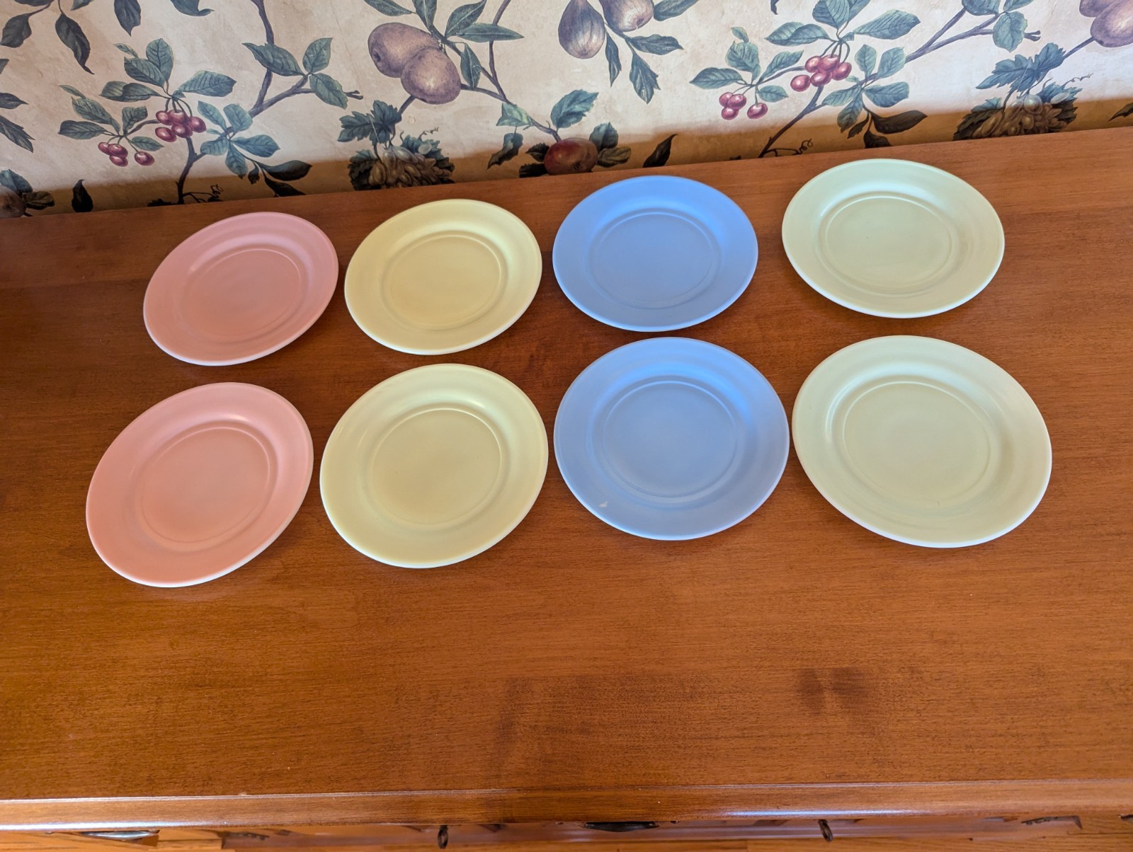8-VINTAGE HAZEL ATLAS MODERNTONE PLATONITE BREAD PLATES PASTEL COLORS 6\
