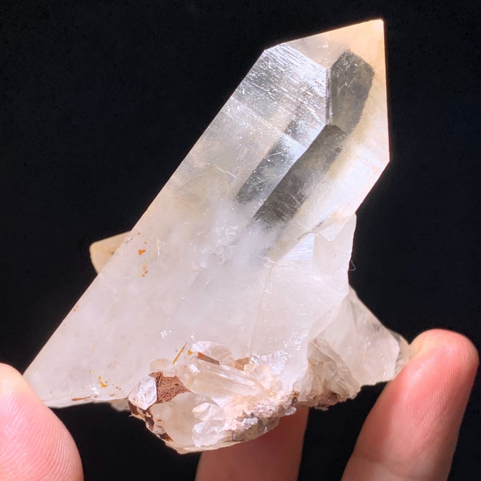 146g Natural white crystal cluster point mineral specimen Chakras Healing 146g Natural white crystal cluster point mineral specimen Chakras Healing