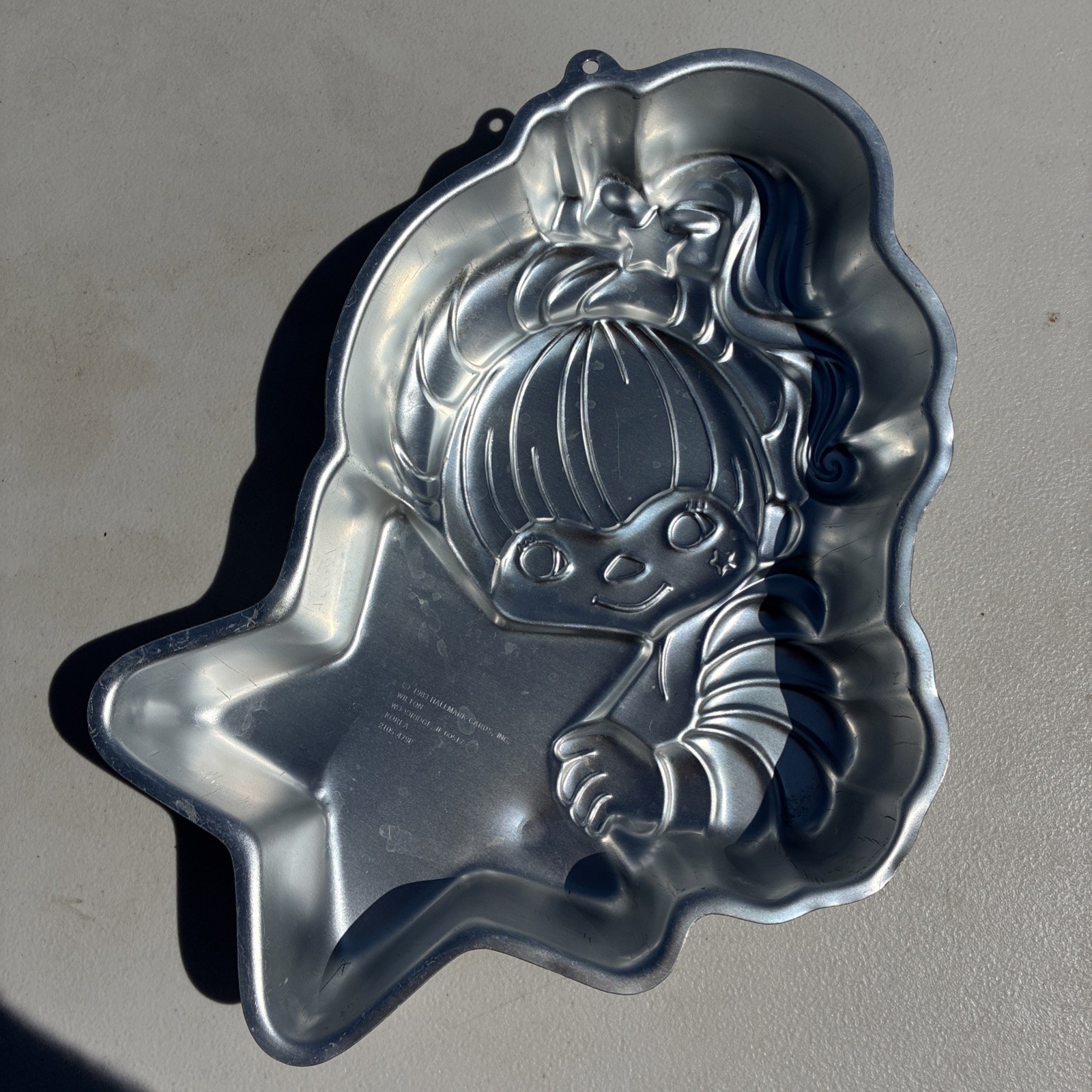 VINTAGE 1983 HALLMARK WILTON RAINBOW BRITE BIRTHDAY PARTY CAKE PAN MOLD METAL