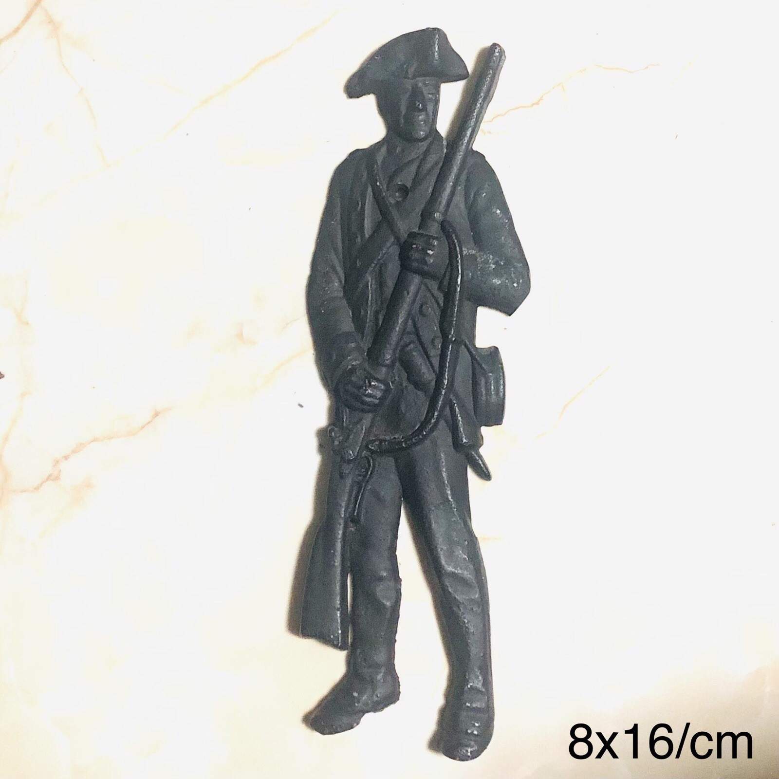 Vintage colonial soldier wall plaque