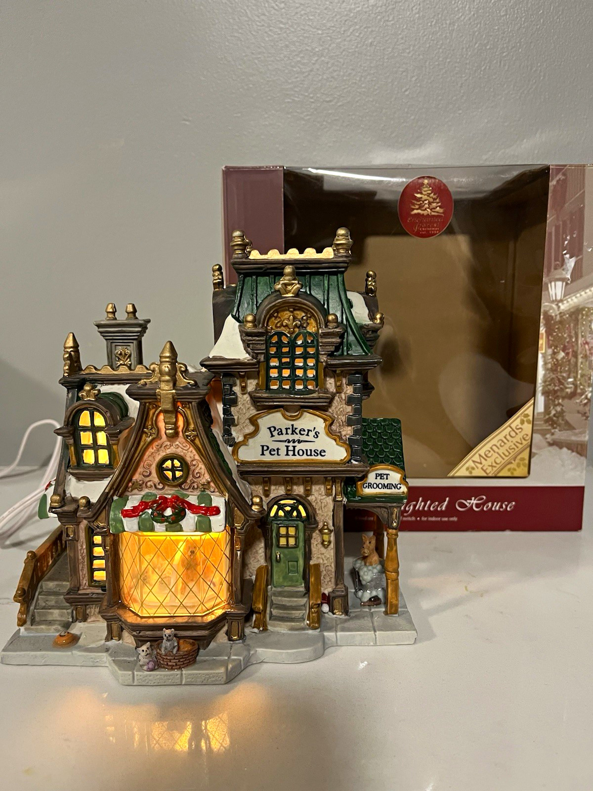 Lemax Village Collection Parker\'s Pet House Lighted 2003 Retired READ