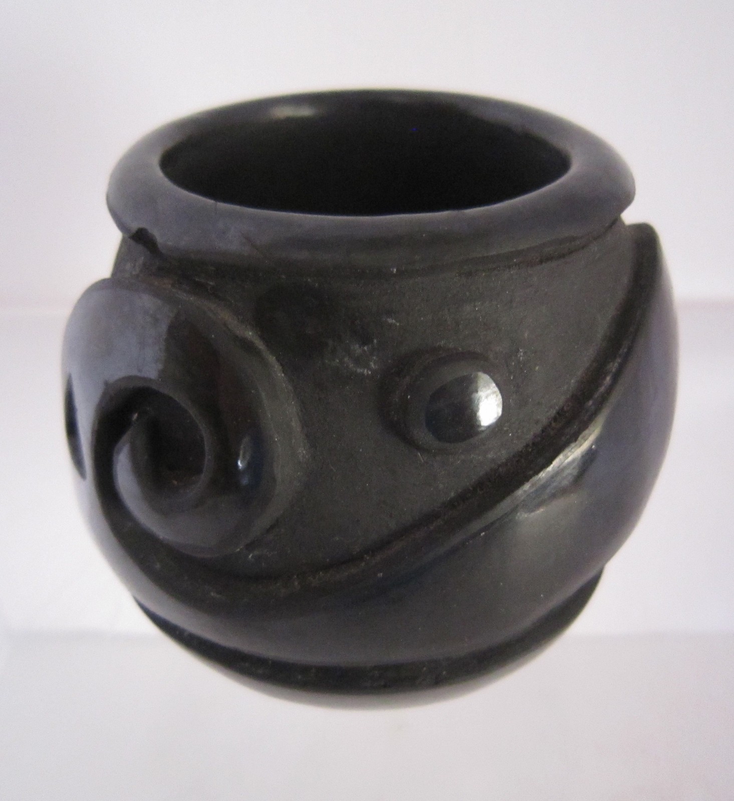 VTG Native American Santa Clara Pueblo Black Small Pottery Bowl signed Ethel Yaz
