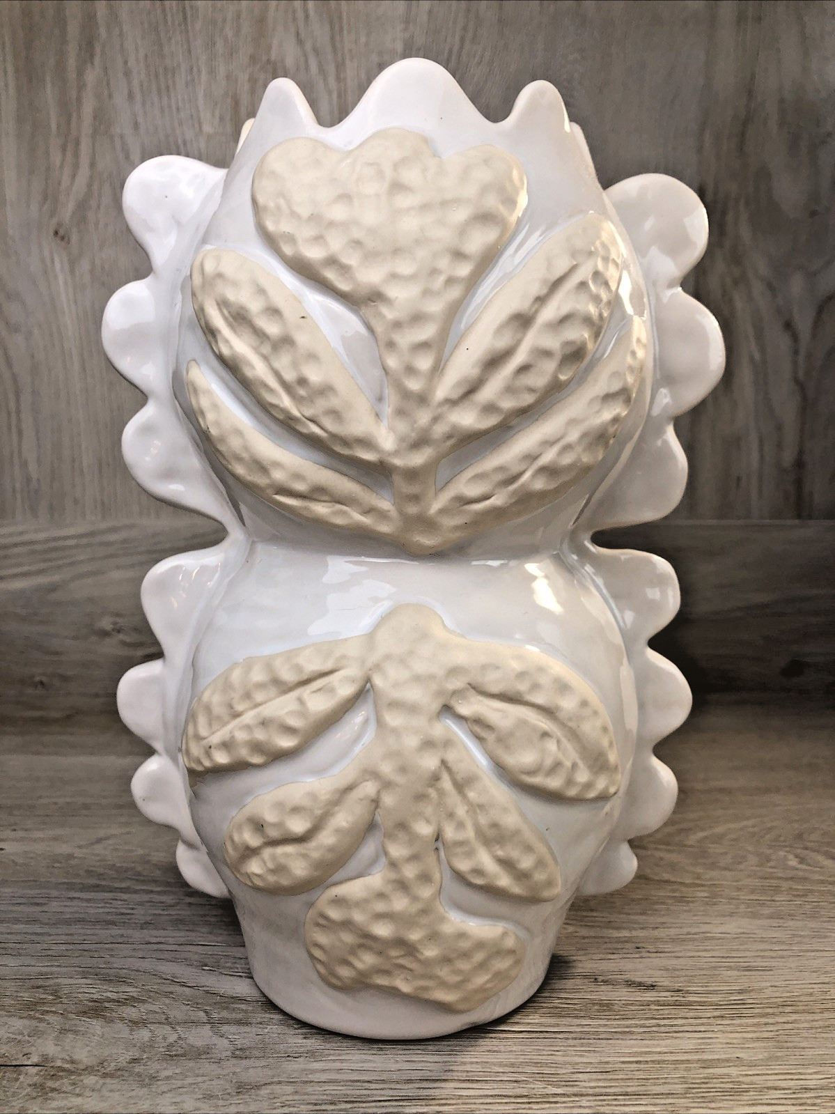 Reese Emery For Anthropologie ANABELLA MAE Floral Cream & Tan Pottery Vase Reese Emery For Anthropologie ANABELLA MAE Floral Cream & Tan Pottery Vase