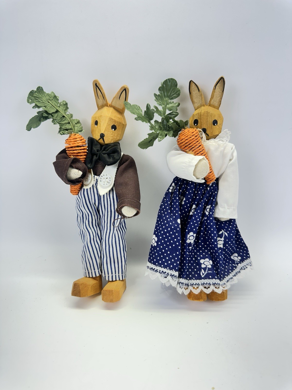Vintage HUBAO Wooden Bunny Rabbit Dolls Pair Easter Carrots Poseable 8”