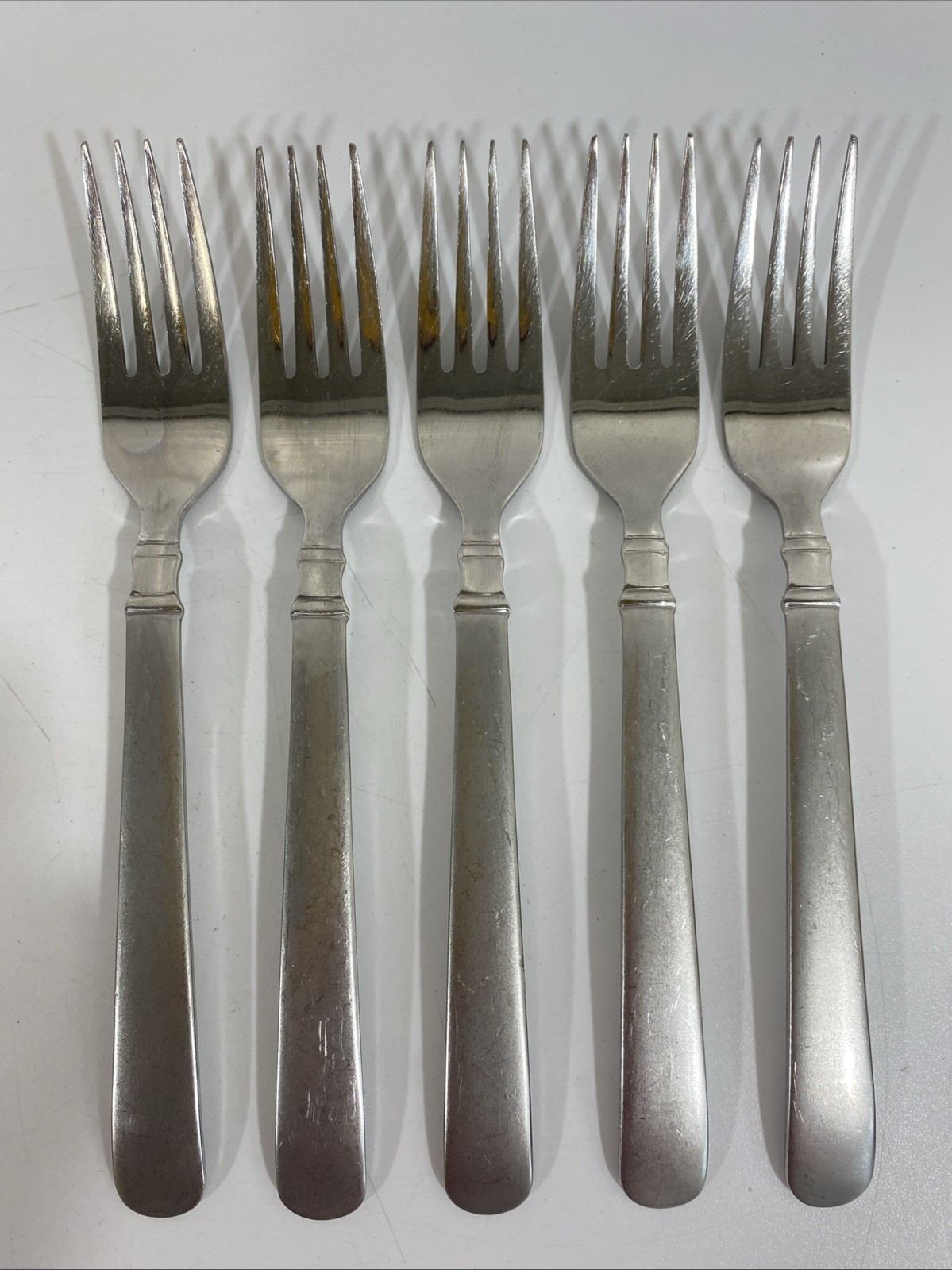 SET (5) VTG JA HENCKELS INTERNATIONAL 18/10 CHINA DINNER FORKS EARL SS