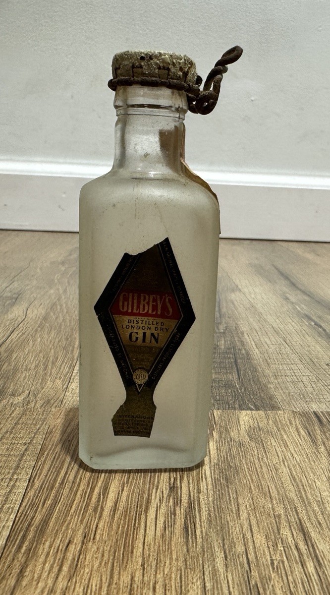 Vintage Gilbey’s London Dry Gin 1/10 pint EMPTY G&A GILBEY Glass Liquor Bottle