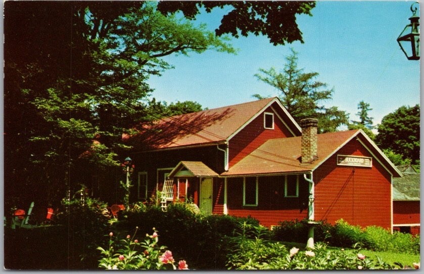 1950s FARMINGTON, Connecticut Postcard \