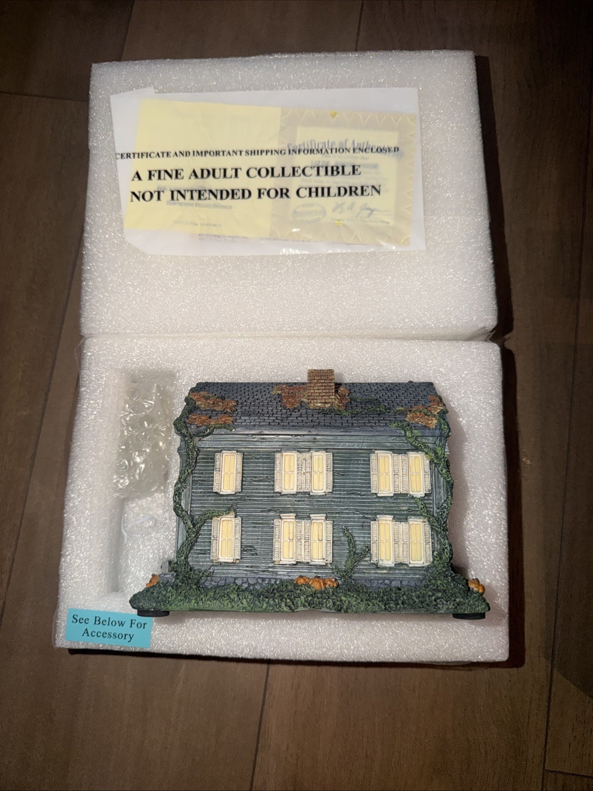Hawthorne Village Lizzie Borden House America's Most Haunted Illuminated Resin