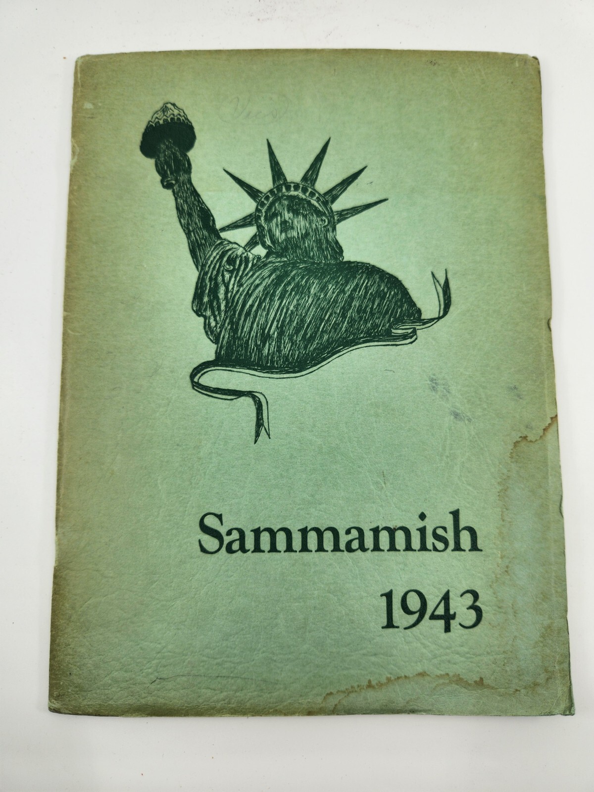 1943 Issaquah High School Yearbook - Issaquah, Washington  The Sammamish 1943