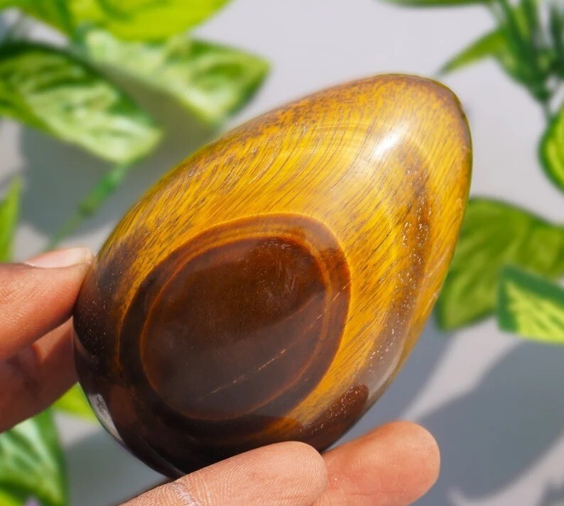 2Pcs Set Tiger Eye Crystal Egg Hand Carved Crystal Home Office Decorative Egg