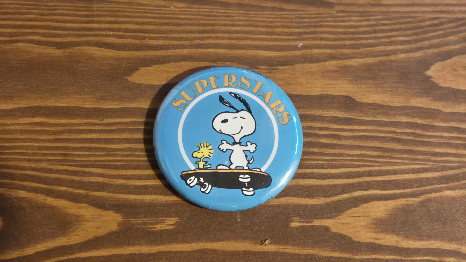 BARGAIN RARE VINTAGE SNOOPY SUPERSTARS PIN BADGE MEMORABILIA COLLECTION 