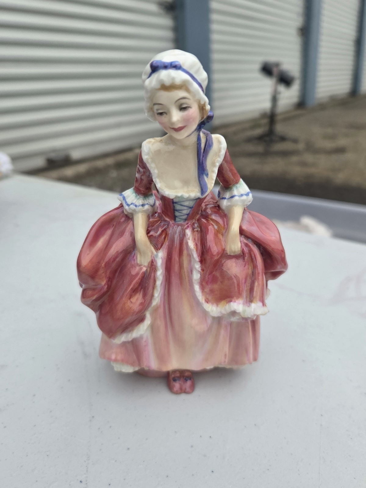Vtg Retired Royal Doulton Bone China Lady Figurine Goody Two Shoes HN 2037 Mint