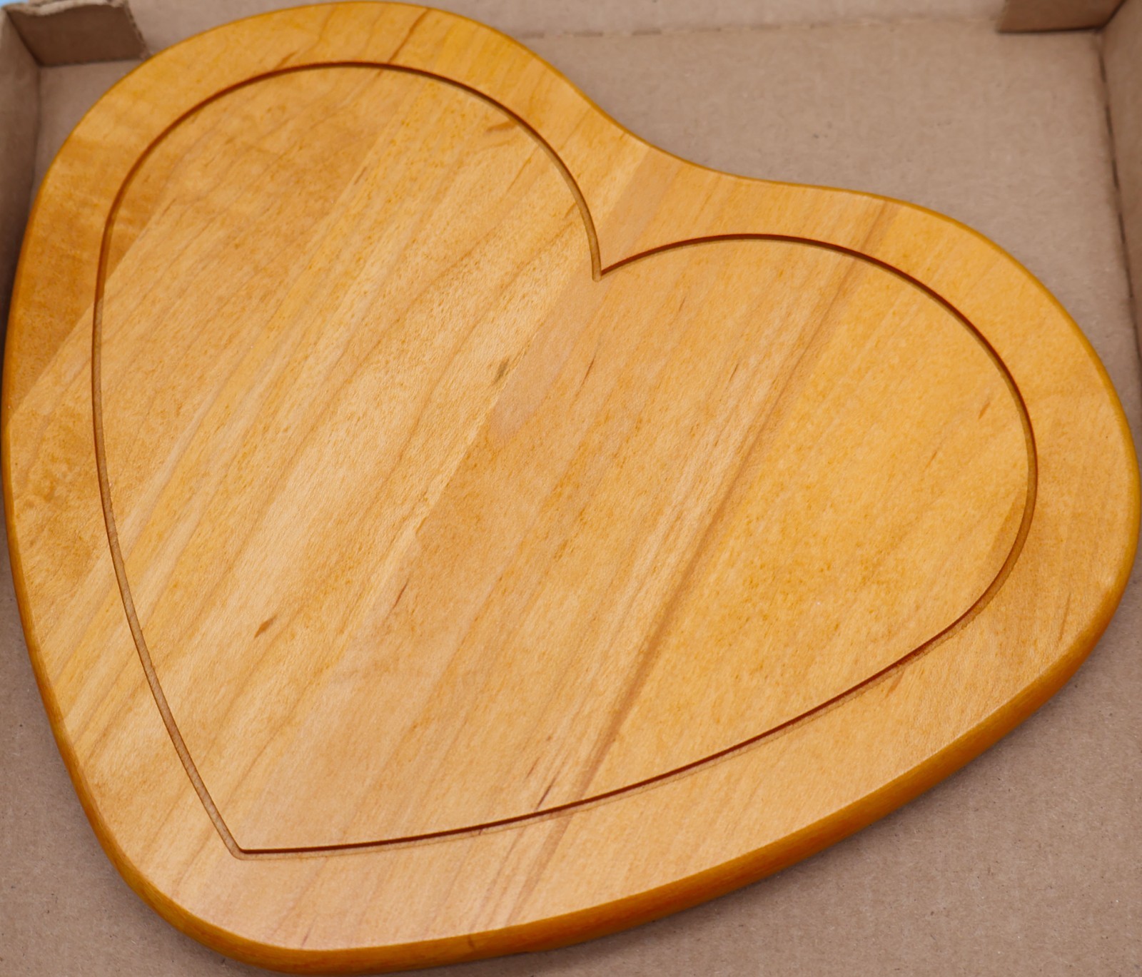 Longaberger Woodcrafts 1999 Love Letters Heart Lid 51829 w/ Box
