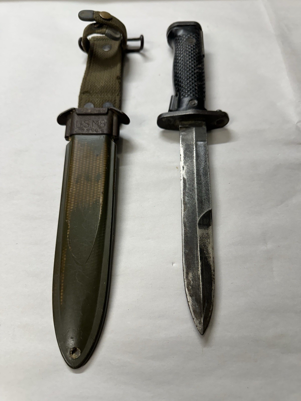 US M5 BAYONET Imperial  Tool Co. w/ M8 Sheath B M Co.Vtg  w/Leg Thong Hole
