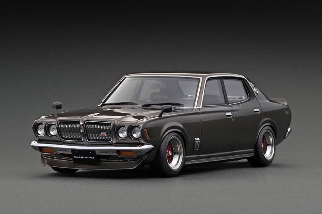 IG3169 1/18 Nissan Bluebird U 2000GTX