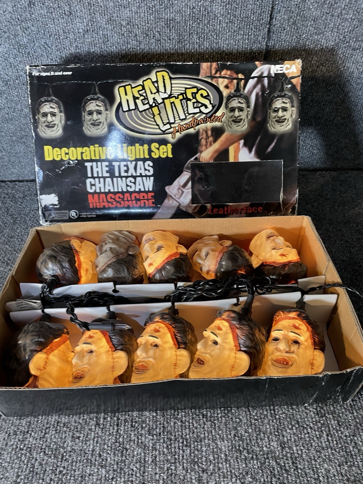 NECA Texas Chainsaw Massacre Leatherface Head Lites String Lights Original Box NECA Texas Chainsaw Massacre Leatherface Head Lites String Lights Original Box